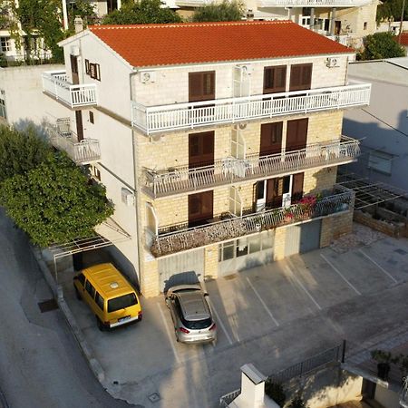 Apartments Duvnjak โอมิช ภายนอก รูปภาพ