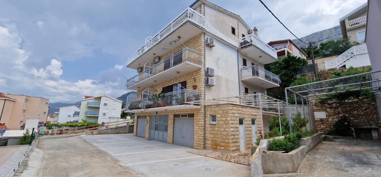 Apartments Duvnjak โอมิช ภายนอก รูปภาพ